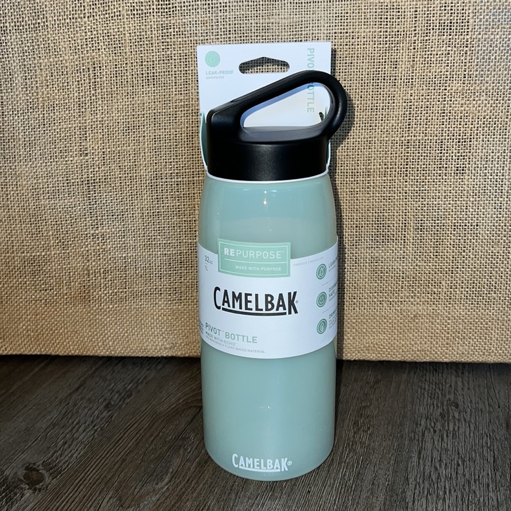 MWT CamelBak Pivot Water Bottle 32 oz, Leaf
